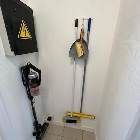 Διαμέρισμα Bright, Spacious Nearby *